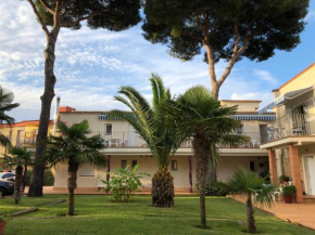 Гостиница Apartaments Ocean Canada  Castell-Platja d’Aro